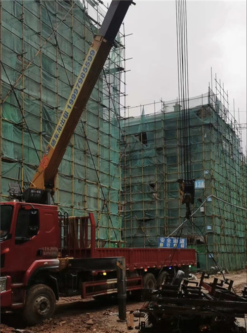 重庆“慢工细活”—— 吊车的 “微动控制” 技术